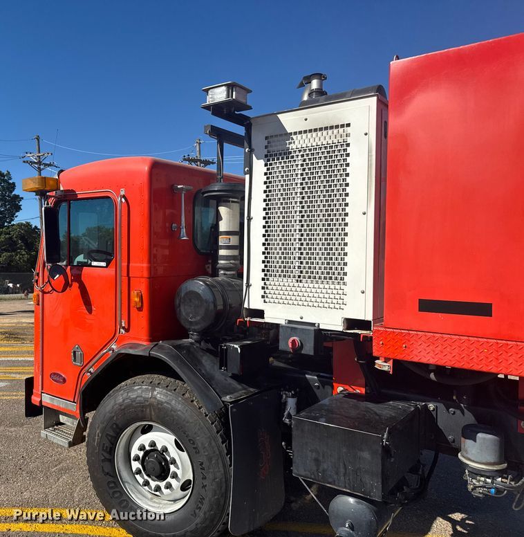 image for item ER2433 2005 Peterbilt 320 paint striper truck