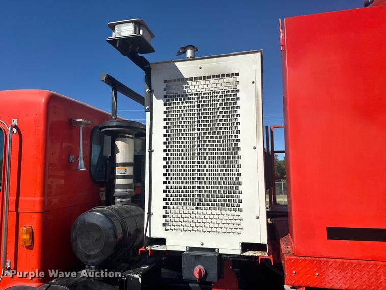 image for item ER2433 2005 Peterbilt 320 paint striper truck