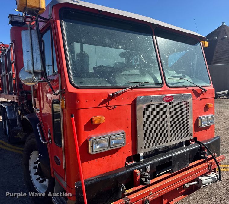 image for item ER2433 2005 Peterbilt 320 paint striper truck