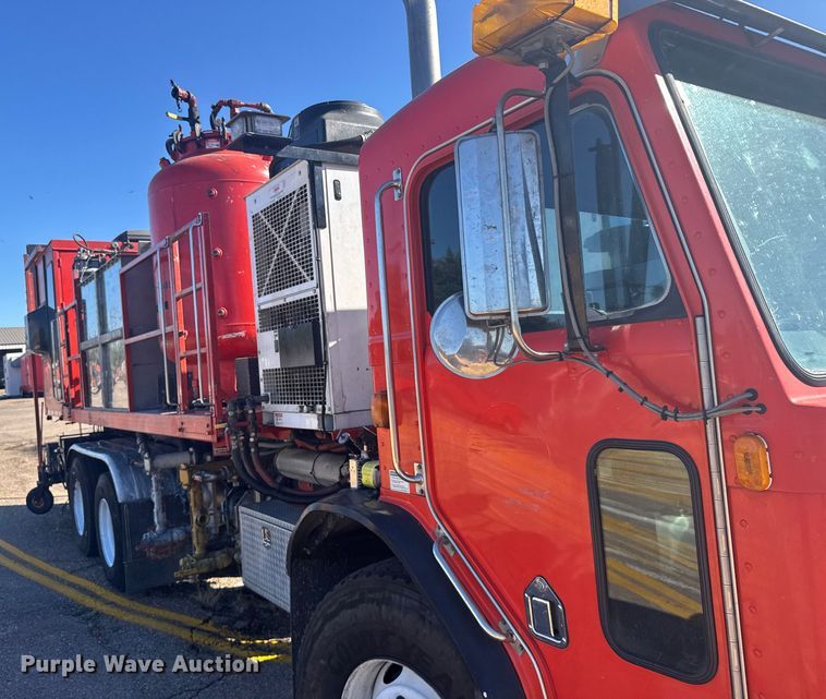 image for item ER2433 2005 Peterbilt 320 paint striper truck