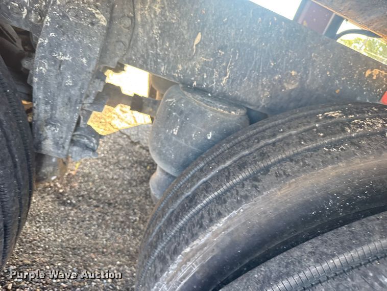 image for item ER2433 2005 Peterbilt 320 paint striper truck