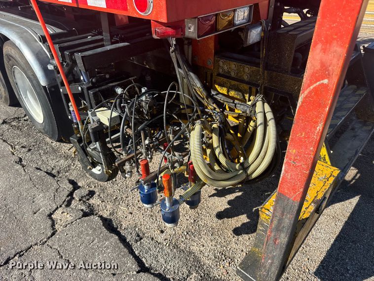 image for item ER2433 2005 Peterbilt 320 paint striper truck