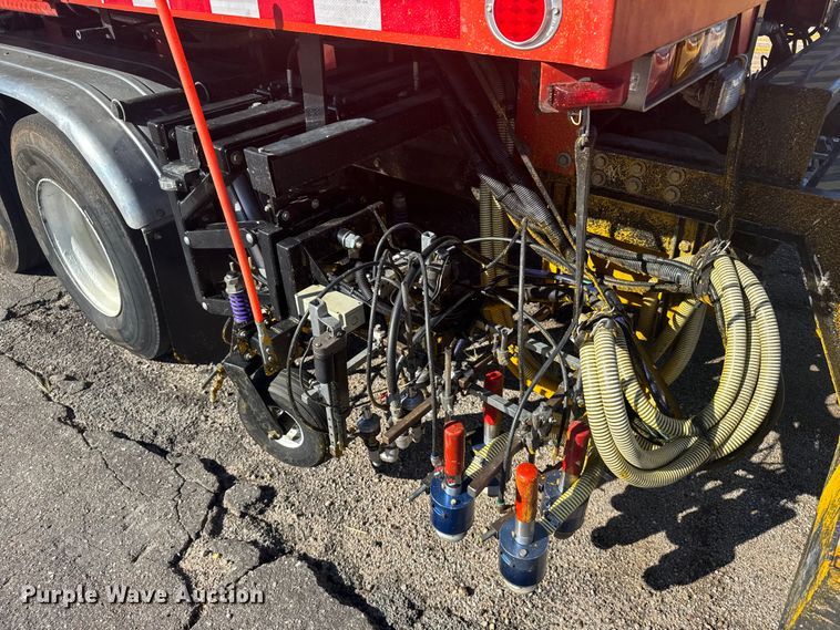 image for item ER2433 2005 Peterbilt 320 paint striper truck