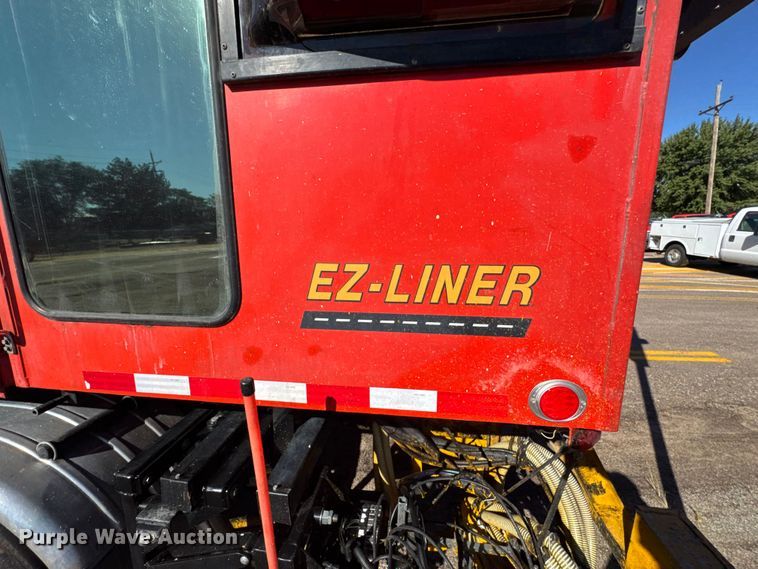 image for item ER2433 2005 Peterbilt 320 paint striper truck