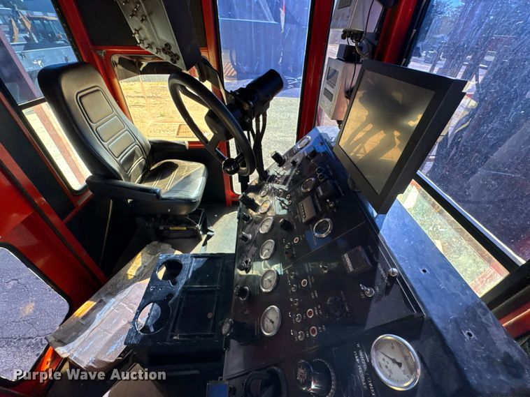 image for item ER2433 2005 Peterbilt 320 paint striper truck