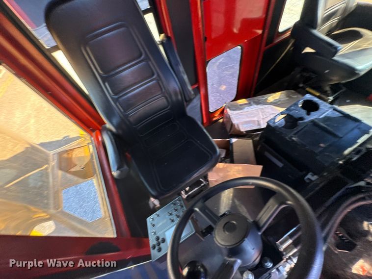 image for item ER2433 2005 Peterbilt 320 paint striper truck