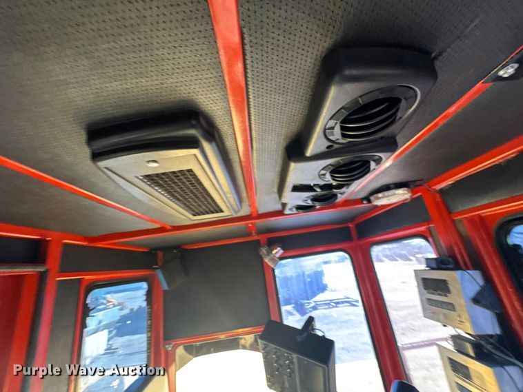 image for item ER2433 2005 Peterbilt 320 paint striper truck