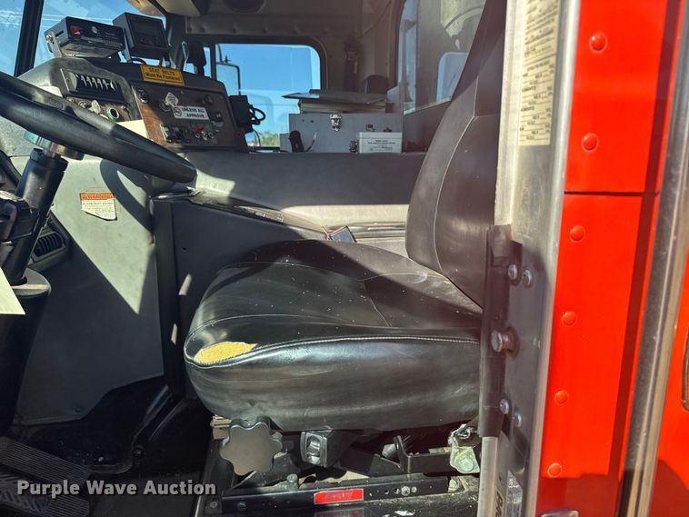 image for item ER2433 2005 Peterbilt 320 paint striper truck