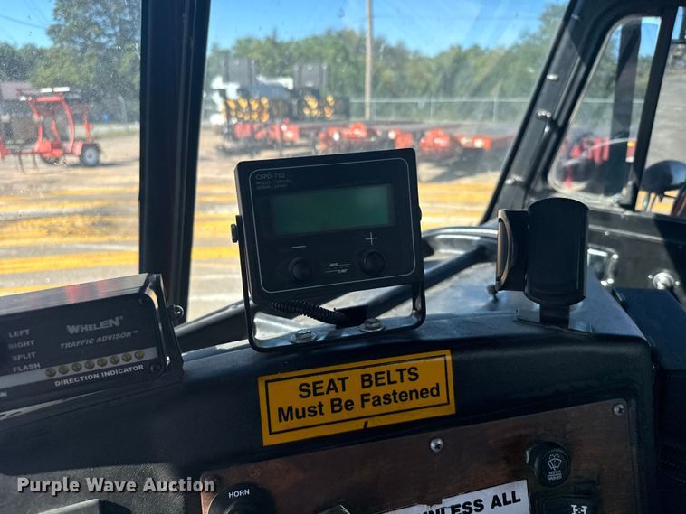 image for item ER2433 2005 Peterbilt 320 paint striper truck