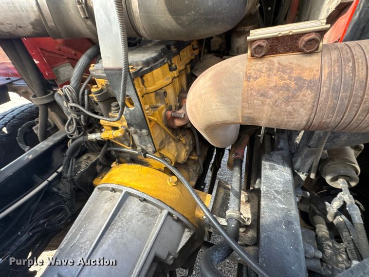 image for item ER2433 2005 Peterbilt 320 paint striper truck