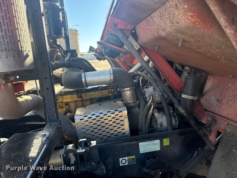 image for item ER2433 2005 Peterbilt 320 paint striper truck