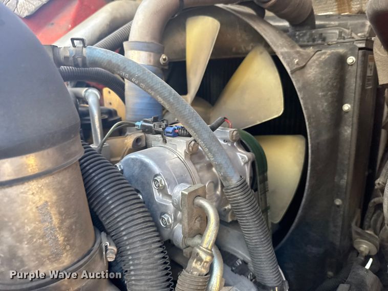 image for item ER2433 2005 Peterbilt 320 paint striper truck