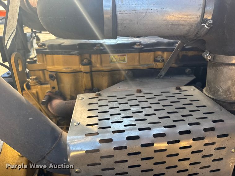 image for item ER2433 2005 Peterbilt 320 paint striper truck