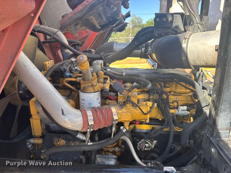 image for item ER2433 2005 Peterbilt 320 paint striper truck