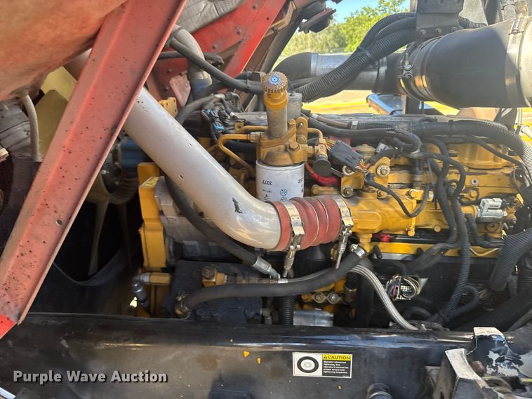 image for item ER2433 2005 Peterbilt 320 paint striper truck