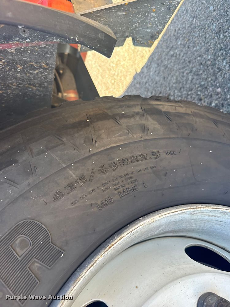 image for item ER2433 2005 Peterbilt 320 paint striper truck