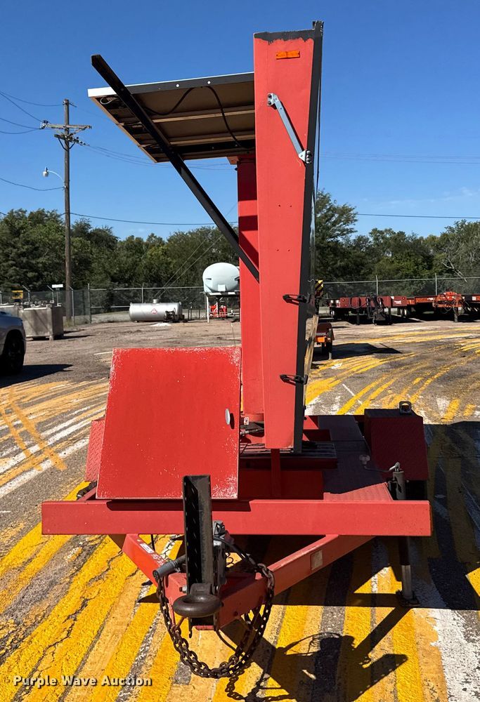 image for item ER2434 2005 Ver-Mac PCMS1210 message board trailer