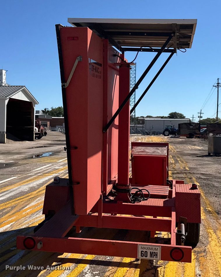 image for item ER2434 2005 Ver-Mac PCMS1210 message board trailer