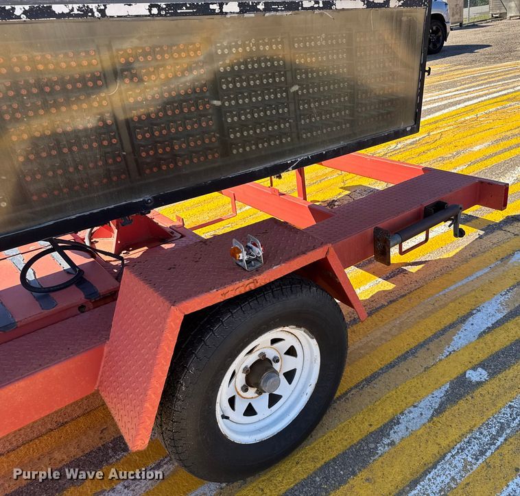 image for item ER2434 2005 Ver-Mac PCMS1210 message board trailer