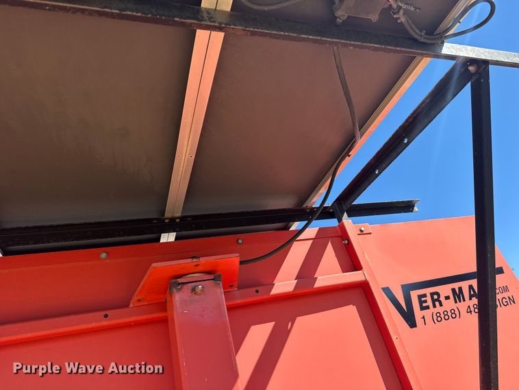 image for item ER2434 2005 Ver-Mac PCMS1210 message board trailer