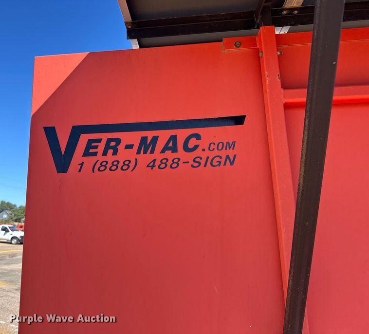 image for item ER2434 2005 Ver-Mac PCMS1210 message board trailer