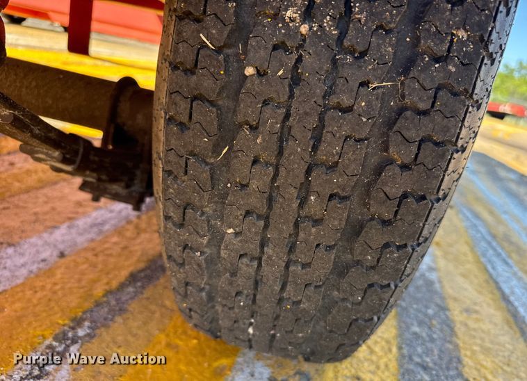 image for item ER2434 2005 Ver-Mac PCMS1210 message board trailer