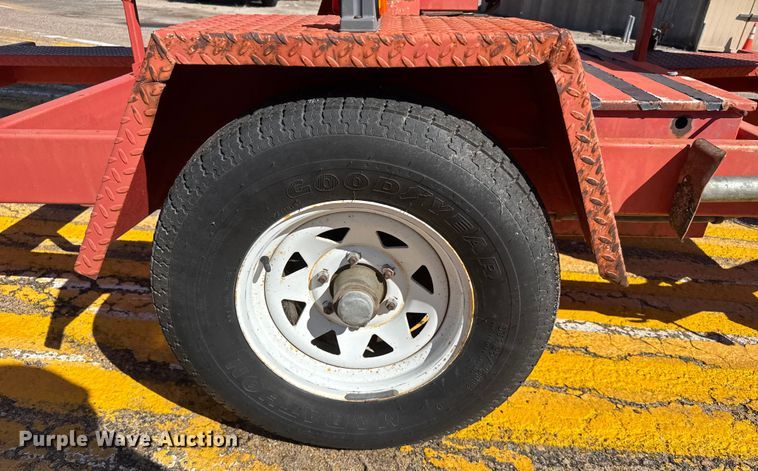 image for item ER2434 2005 Ver-Mac PCMS1210 message board trailer