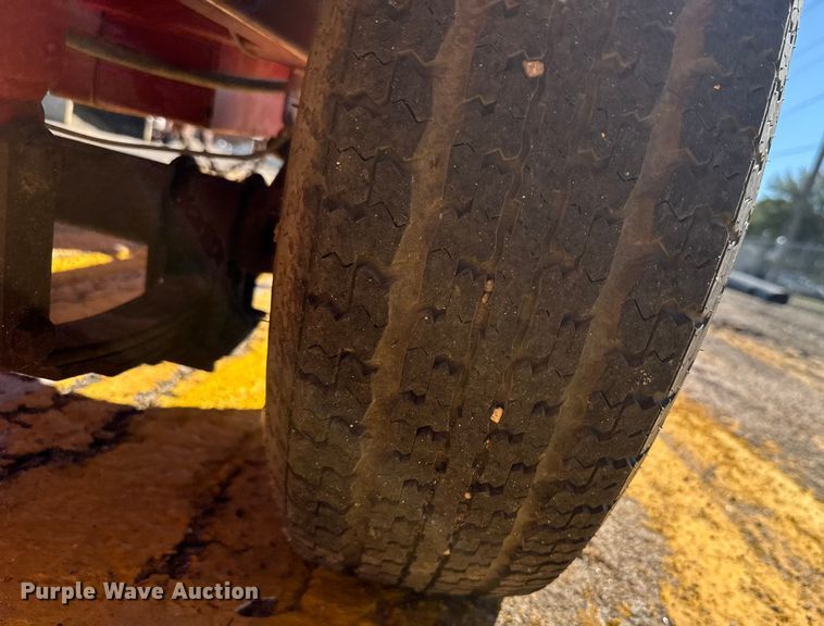 image for item ER2434 2005 Ver-Mac PCMS1210 message board trailer