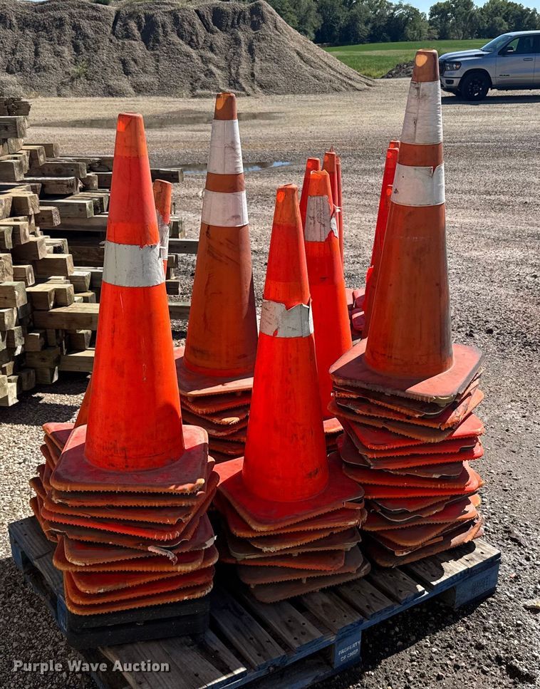 image for item ER2438 Approximately 90 traffic cones