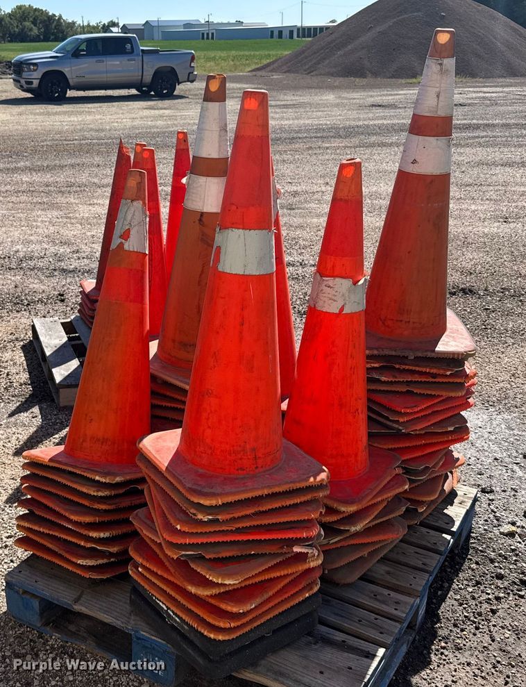 image for item ER2438 Approximately 90 traffic cones
