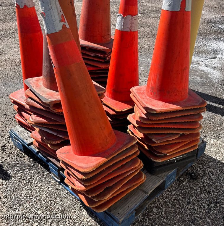 image for item ER2438 Approximately 90 traffic cones