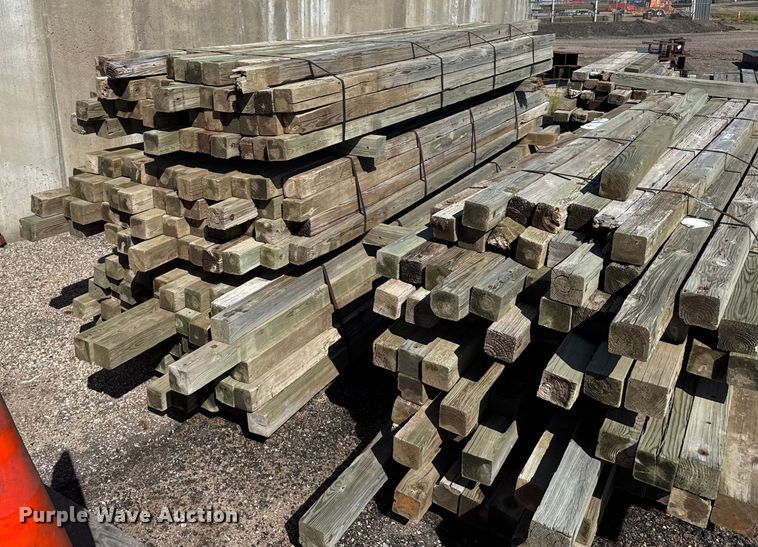 image for item ER2440 Approximately 364 wood posts