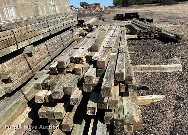 image for item ER2440 Approximately 364 wood posts