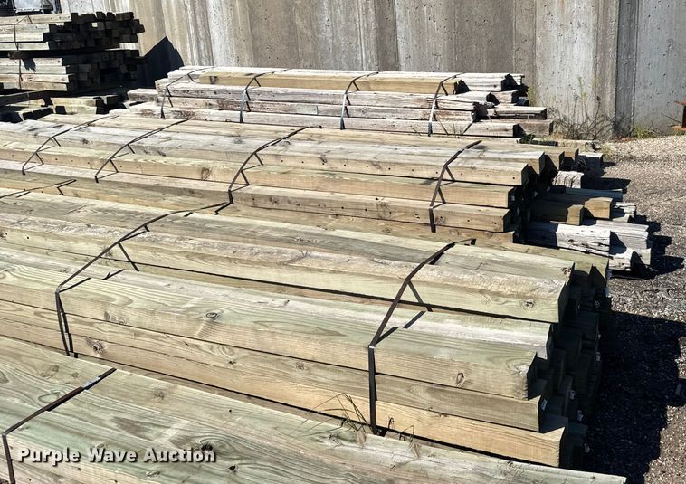 image for item ER2440 Approximately 364 wood posts