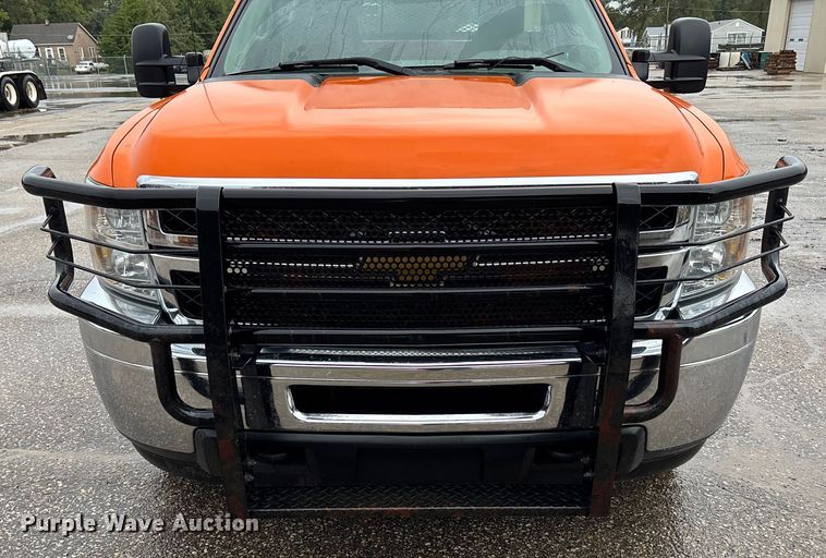 image for item ET4617 2012 Chevrolet Silverado 2500HD Crew Cab utility bed pickup truck