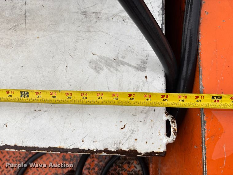 image for item ET4617 2012 Chevrolet Silverado 2500HD Crew Cab utility bed pickup truck