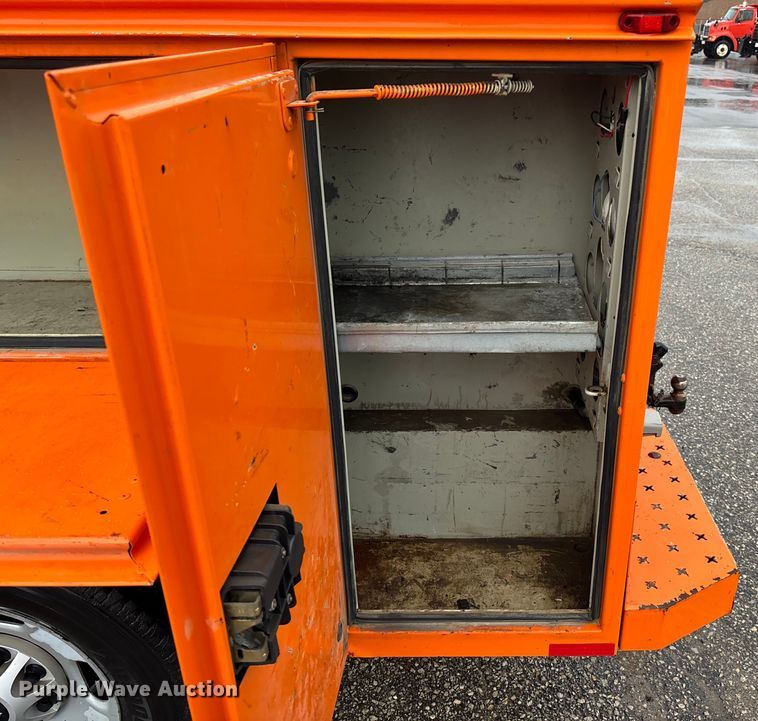 image for item ET4617 2012 Chevrolet Silverado 2500HD Crew Cab utility bed pickup truck