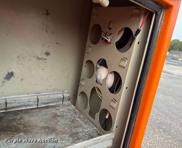 image for item ET4617 2012 Chevrolet Silverado 2500HD Crew Cab utility bed pickup truck