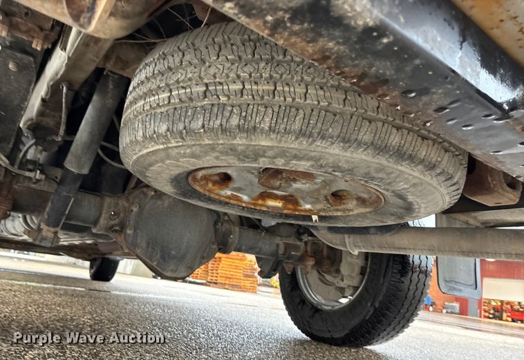 image for item ET4617 2012 Chevrolet Silverado 2500HD Crew Cab utility bed pickup truck