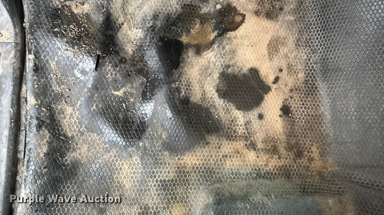 image for item ET4617 2012 Chevrolet Silverado 2500HD Crew Cab utility bed pickup truck