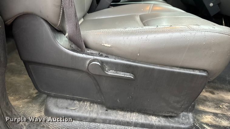 image for item ET4617 2012 Chevrolet Silverado 2500HD Crew Cab utility bed pickup truck