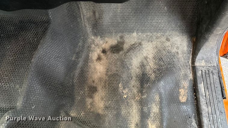 image for item ET4617 2012 Chevrolet Silverado 2500HD Crew Cab utility bed pickup truck