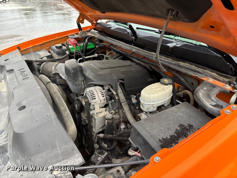 image for item ET4617 2012 Chevrolet Silverado 2500HD Crew Cab utility bed pickup truck