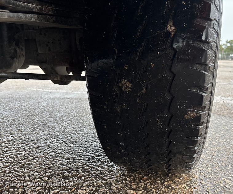 image for item ET4617 2012 Chevrolet Silverado 2500HD Crew Cab utility bed pickup truck