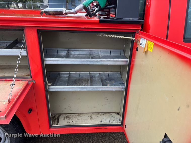 image for item ET4618 2011 Ford F250 Super Duty Crew Cab utility bed pickup truck