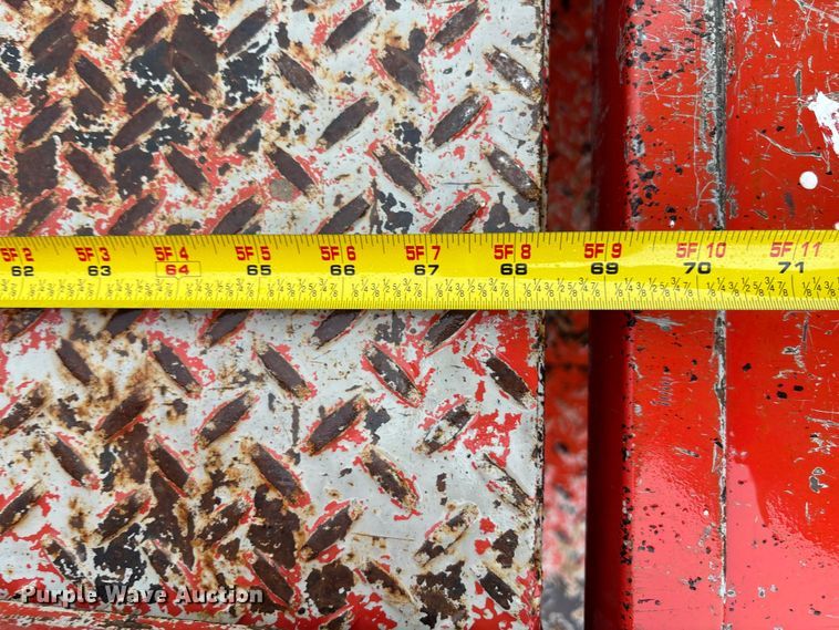 image for item ET4618 2011 Ford F250 Super Duty Crew Cab utility bed pickup truck