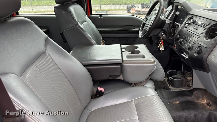 image for item ET4618 2011 Ford F250 Super Duty Crew Cab utility bed pickup truck