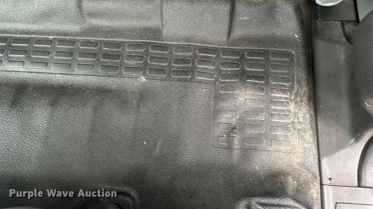 image for item ET4618 2011 Ford F250 Super Duty Crew Cab utility bed pickup truck