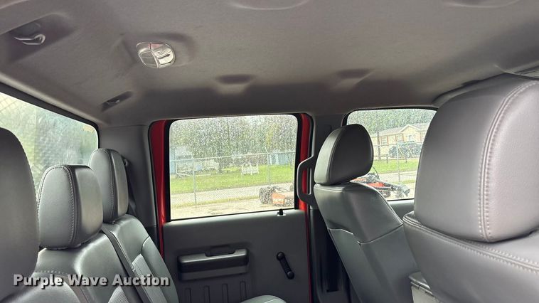 image for item ET4618 2011 Ford F250 Super Duty Crew Cab utility bed pickup truck