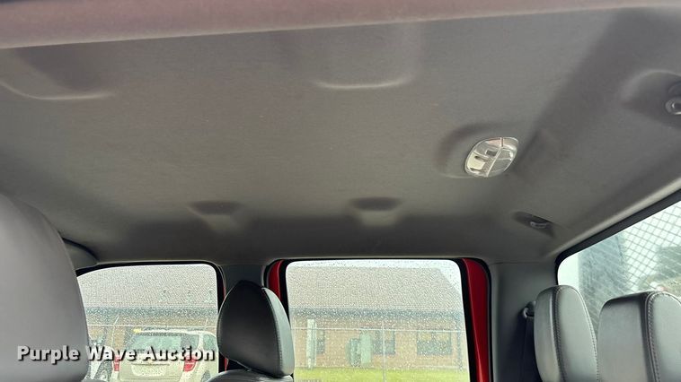 image for item ET4618 2011 Ford F250 Super Duty Crew Cab utility bed pickup truck